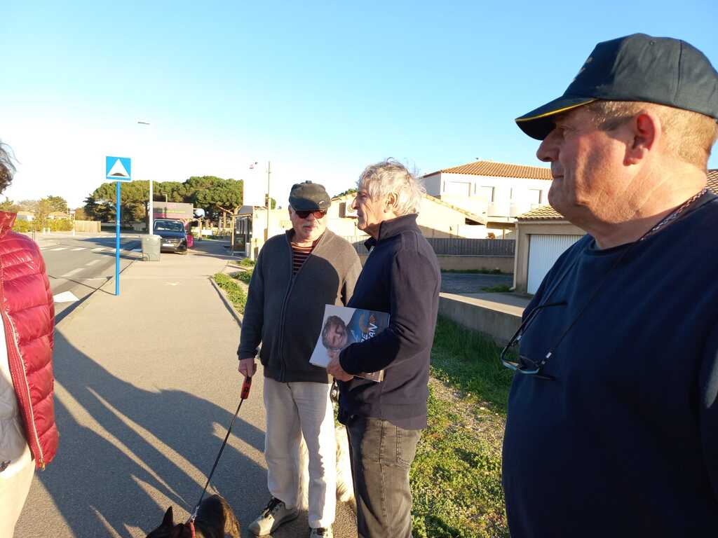 Dialogue de proximité - Didier Codorniou échange avec un habitant des Ayguades